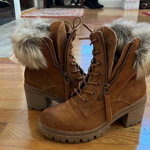 STEVE MADDEN BOOTS - Picture 2 of 4